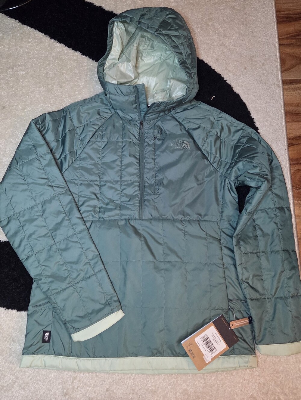 THE NORTH FACE SAGE GREEN CIRCALOFT 1/4 ZIP PULLOVER